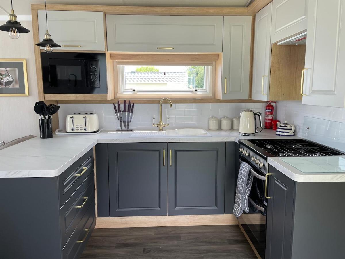 Luxury Caravan Cornwall Sleeps 4 Countryside View St Austell Zewnętrze zdjęcie